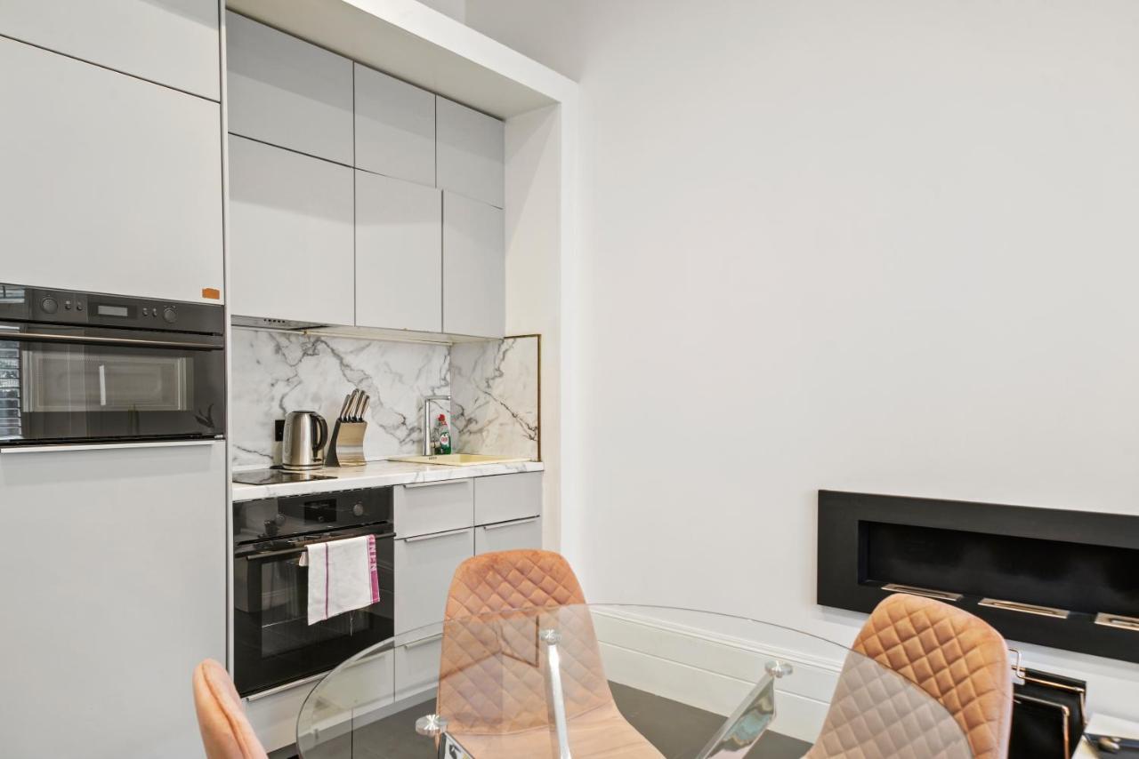 1 & 2 Bed Cosy Apartments Next To Earls Court Free Wifi London Exterior photo